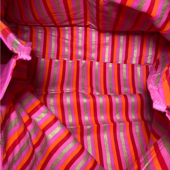 NWT Victoria’s Secret Pink and Red Striped Tote bag - Picture 3 of 8
